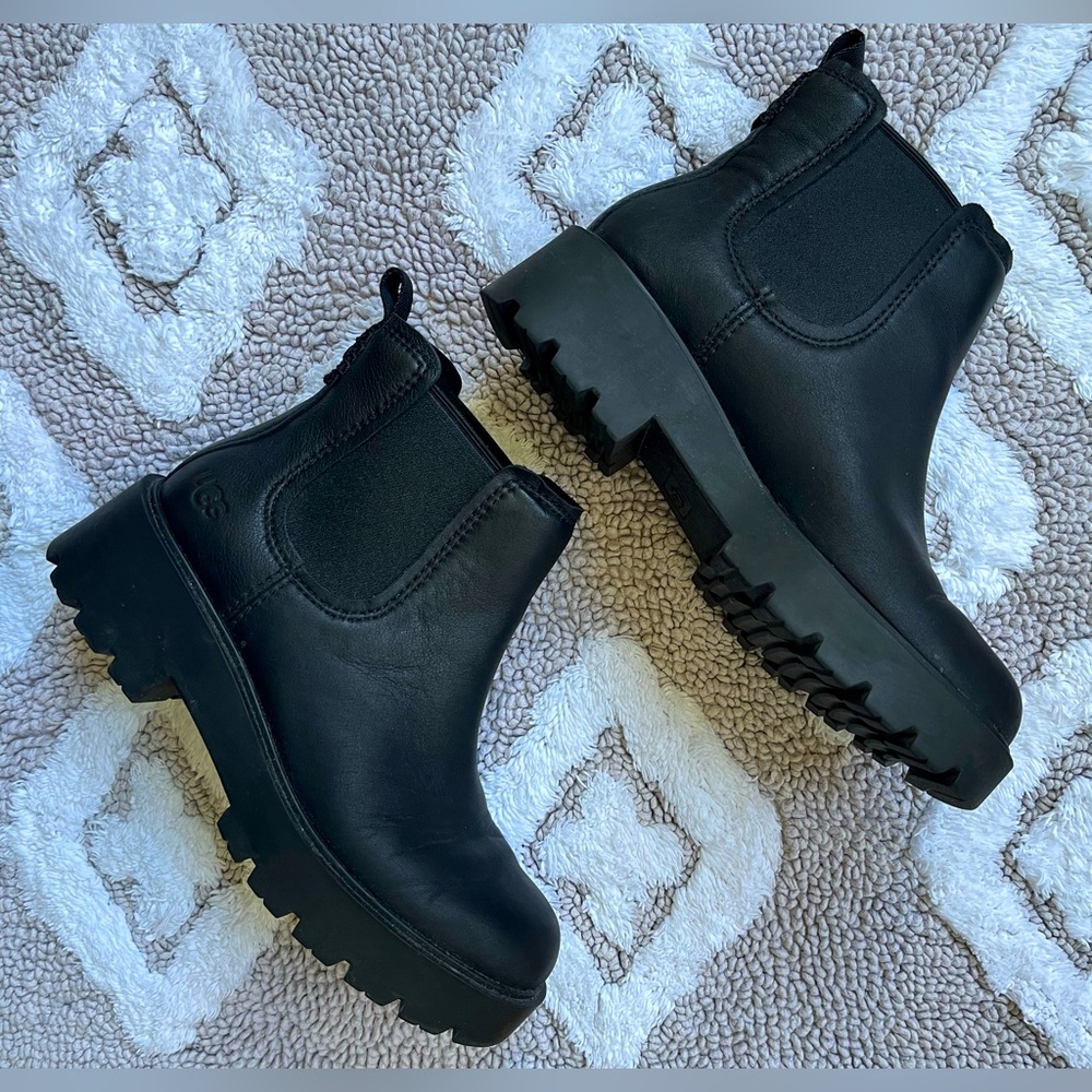 UGG Markstrum Chelsea Boots Black Size 7